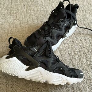 Nike Size 9 huarache